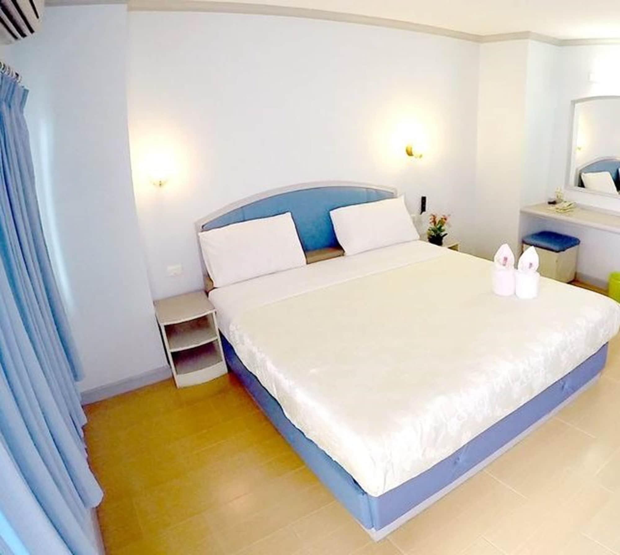 P.A. Place Hotel Nakhon Sawan Exterior photo