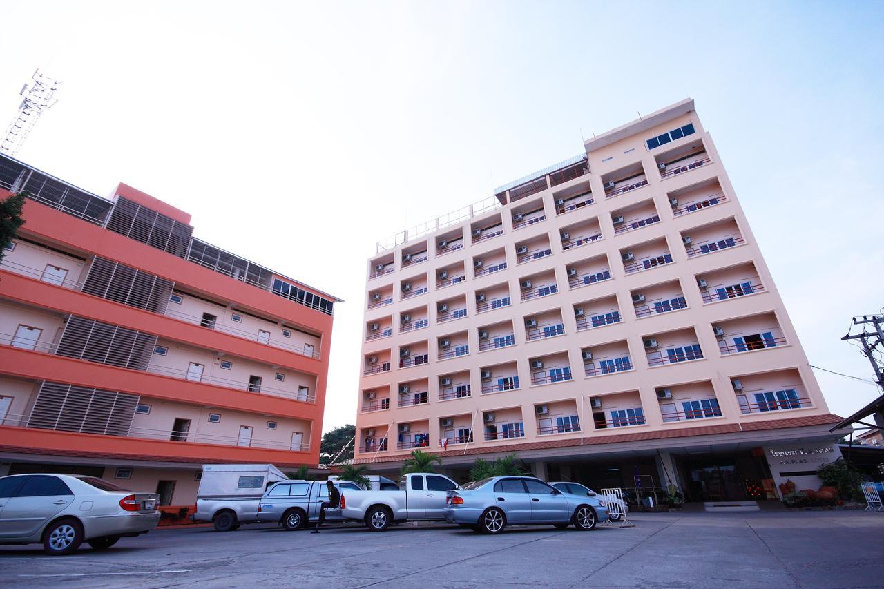 P.A. Place Hotel Nakhon Sawan Exterior photo